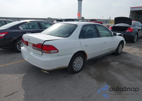 2002 Honda Accord 2.3 Lx из США, поврежденный, VIN 1HGCG56442A065111